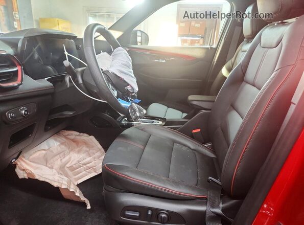 KL79MUSL9TB032736 2026 CHEVROLET TRAILBLAZER Red Front interior view