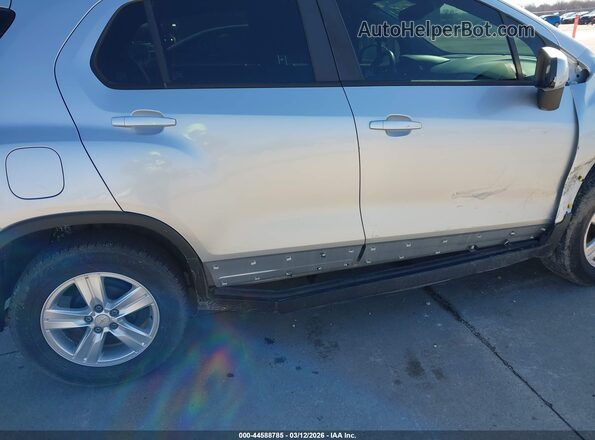 KL7CJKSB4HB103620 2017 CHEVROLET TRAX Silver Widok z przodu