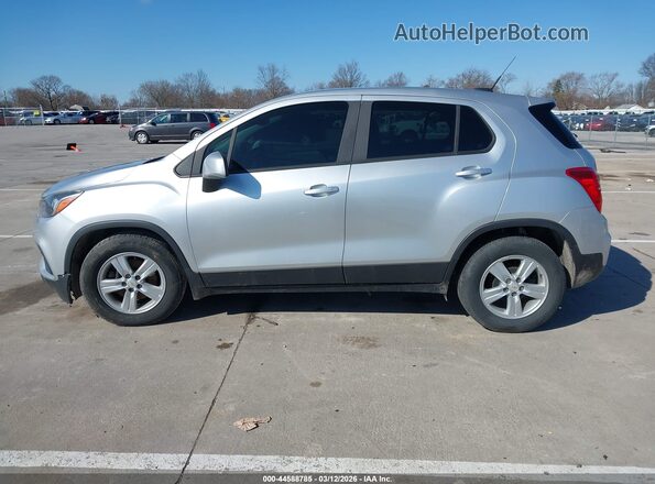 KL7CJKSB4HB103620 2017 CHEVROLET TRAX Silver Widok wnętrza 360 stopni