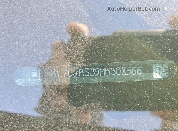 KL7CJKSB5MB308566 2021 CHEVROLET TRAX Gray Vista del compartimento del motor