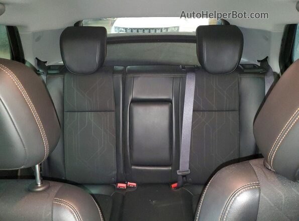 KL7CJLSB2JB617686 2018 CHEVROLET TRAX Серый Вид задних сидений