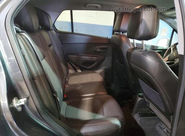 KL7CJLSB2JB617686 2018 CHEVROLET TRAX Серый Вид задней части салона
