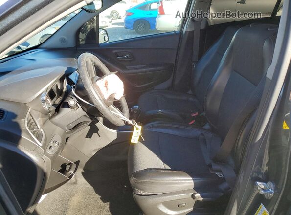 KL7CJLSB2MB326657 2021 CHEVROLET TRAX Угольный Вид салона спереди