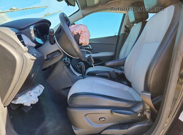 KL7CJLSB3MB323461 2021 CHEVROLET TRAX Black Սալոնի դիմացի տեսք