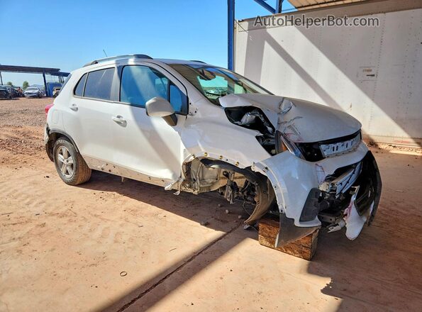 KL7CJLSB5MB360267 2021 CHEVROLET TRAX White Front right