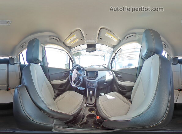 KL7CJLSB5MB360267 2021 CHEVROLET TRAX White 360 interior view