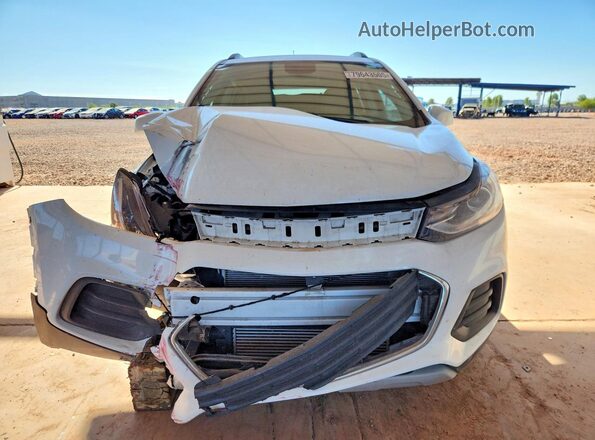 KL7CJLSB5MB360267 2021 CHEVROLET TRAX White Front view