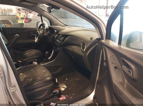 KL7CJLSB6KB818976 2019 CHEVROLET TRAX Silver წინა სალონის ხედი