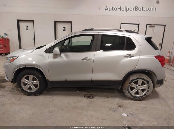 KL7CJLSB6KB818976 2019 CHEVROLET TRAX Silver უკანა სალონის ხედი