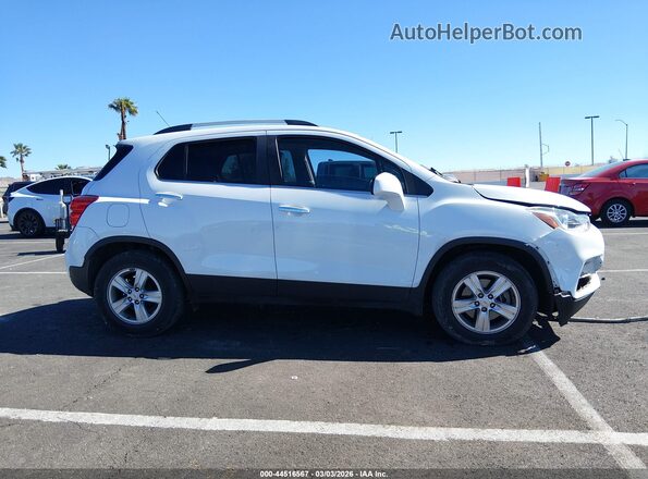KL7CJLSB7KB849461 2019 CHEVROLET TRAX White 360 interior view