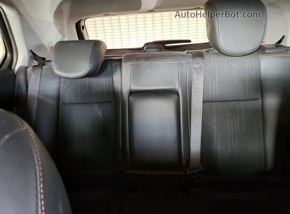 KL7CJLSBXMB352097 2021 CHEVROLET TRAX Black Widok tylnych siedzeń