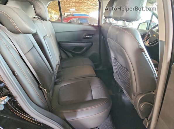 KL7CJLSBXMB352097 2021 CHEVROLET TRAX Black Widok wnętrza z tyłu