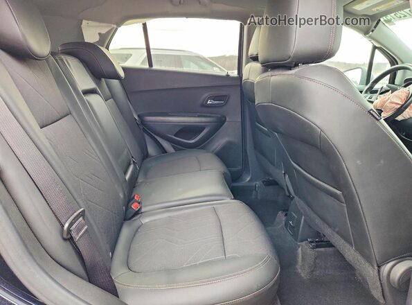 KL7CJLSM5NB569124 2022 CHEVROLET TRAX Blue Widok tylnych siedzeń