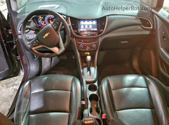 KL7CJPSB0MB358112 2021 CHEVROLET TRAX Burgundy Вид панелі приладів