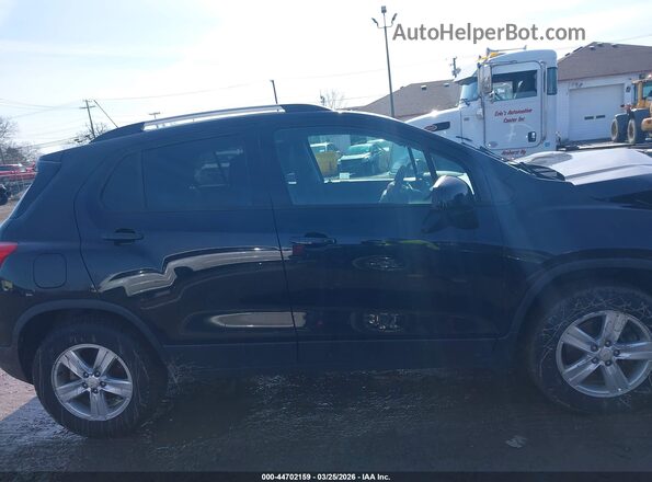 KL7CJPSB2MB345023 2021 CHEVROLET TRAX Black Rear interior view