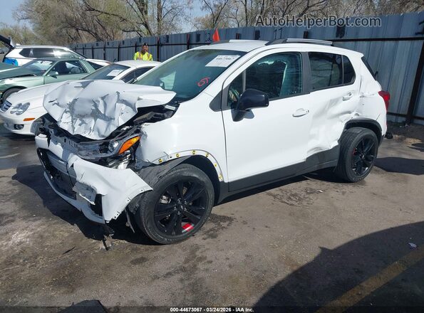 KL7CJPSB3MB315948 2021 CHEVROLET TRAX White Առջևի ձախ երեք քառորդ տեսարան