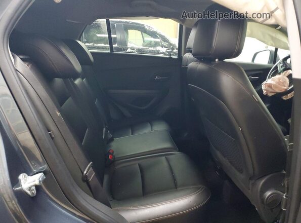 KL7CJPSB6MB320237 2021 CHEVROLET TRAX Gray Widok wnętrza z tyłu