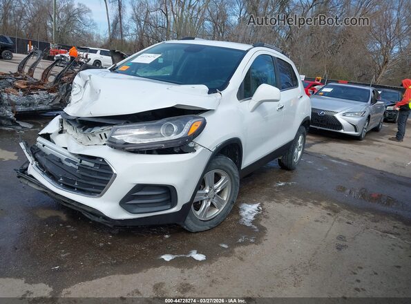KL7CJPSB8JB601208 2018 CHEVROLET TRAX White Przód lewy