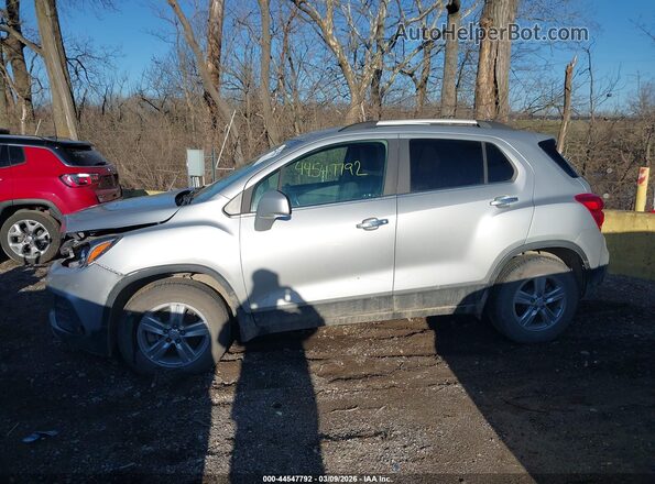 KL7CJPSB8JB710462 2018 CHEVROLET TRAX Silver Սալոնի 360 աստիճան տեսք