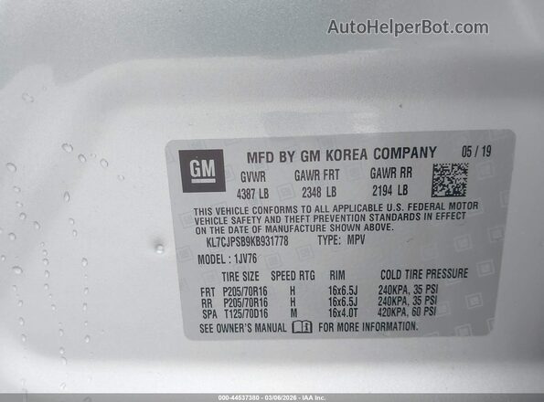KL7CJPSB9KB931778 2019 CHEVROLET TRAX Silver Widok komory silnika