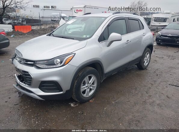 KL7CJPSB9KB931778 2019 CHEVROLET TRAX Silver Przód lewy