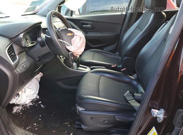 KL7CJPSM1MB363840 2021 CHEVROLET TRAX Purple Front interior view