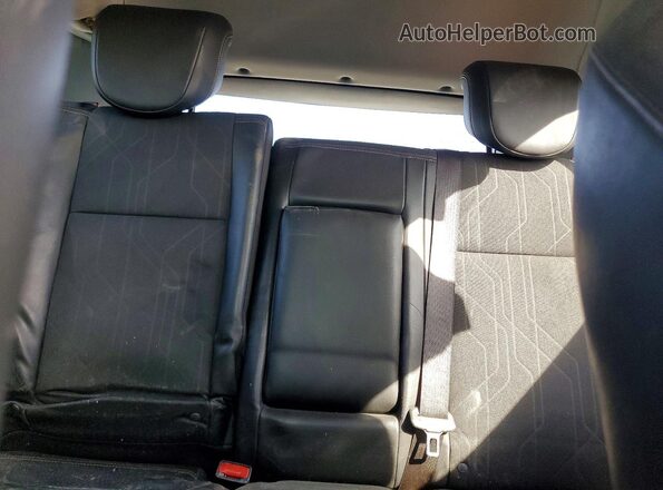 KL7CJPSM1MB371615 2021 CHEVROLET TRAX Silver Widok tylnych siedzeń