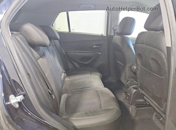 KL7CJPSM1NB532644 2022 CHEVROLET TRAX Black Սալոնի հետևի տեսք