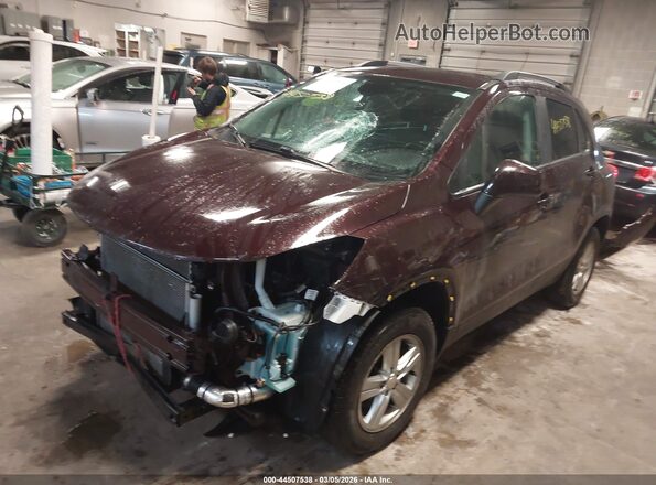 KL7CJPSM2MB369694 2021 CHEVROLET TRAX Maroon Vista tres cuartos delantera izquierda