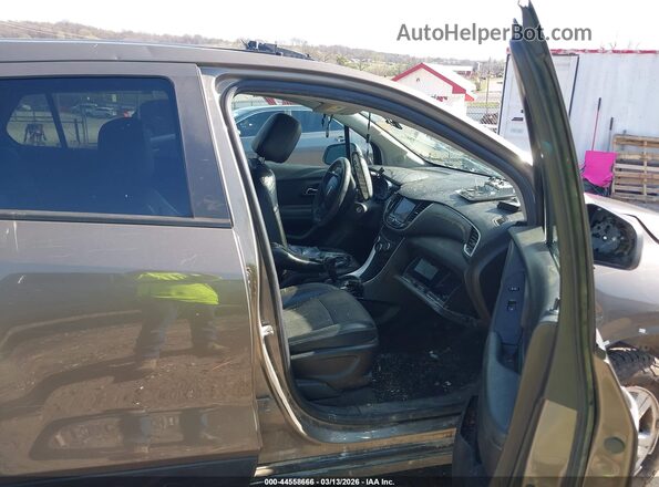 KL7CJPSM5NB508492 2022 CHEVROLET TRAX Beige Вид салону спереду