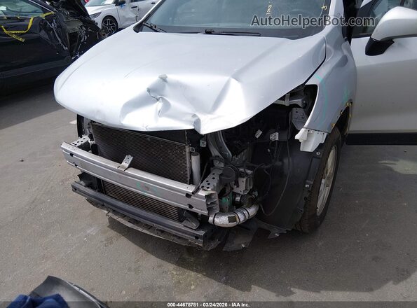 KL7CJPSM5NB567915 2022 CHEVROLET TRAX Silver Вид спереду