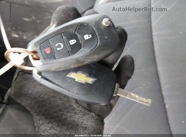 KL7CJPSM6MB366538 2021 CHEVROLET TRAX Белый Вид панели приборов