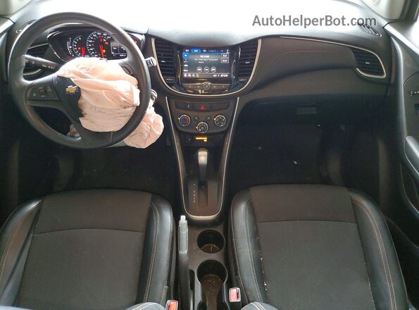 KL7CJPSM7MB372073 2021 CHEVROLET TRAX Белый Вид панели приборов