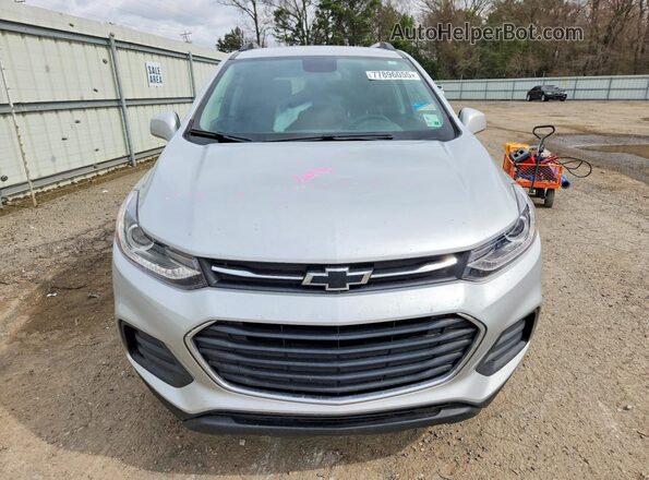 KL7CJPSM7NB542501 2022 CHEVROLET TRAX Silver Front view