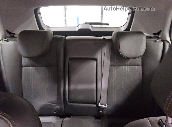 KL7CJPSMXNB540581 2022 CHEVROLET TRAX Silver Rear seats view