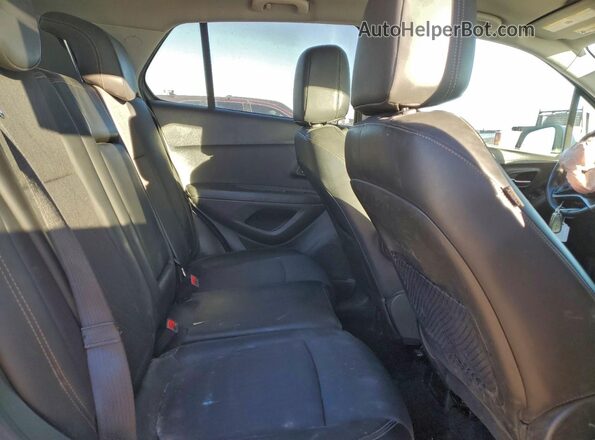 KL7CJPSMXNB546915 2022 CHEVROLET TRAX White უკანა სალონის ხედი