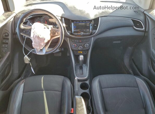 KL7CJPSMXNB546915 2022 CHEVROLET TRAX White წინა პანელის ხედი