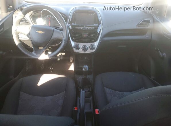 KL8CA6SA3HC754791 2017 CHEVROLET SPARK Серебряный Вид панели приборов