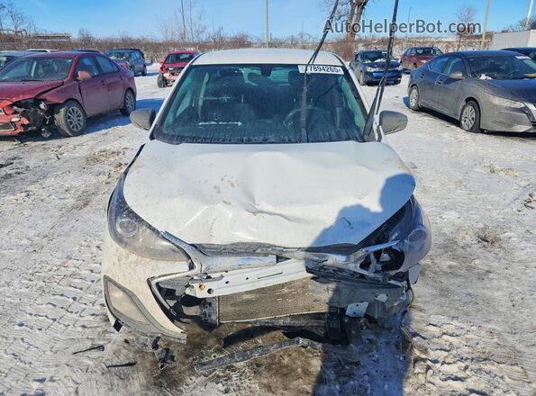 KL8CA6SA7MC226245 2021 CHEVROLET SPARK White Вид спереду