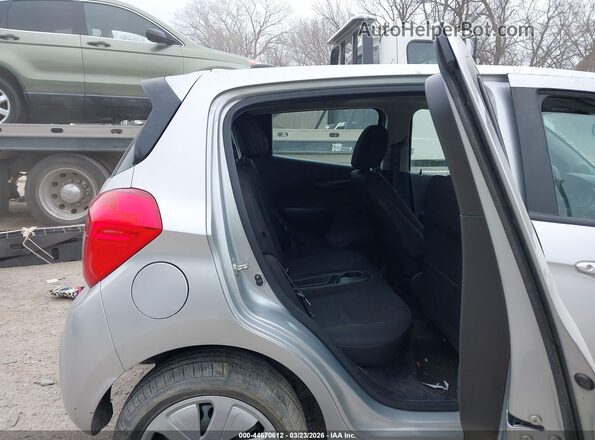 KL8CB6SA5HC786333 2017 CHEVROLET SPARK Silver Вид наклейки з VIN-кодом