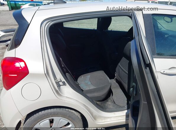 KL8CB6SA8JC467675 2018 CHEVROLET SPARK Cream Вид наклейки з VIN-кодом