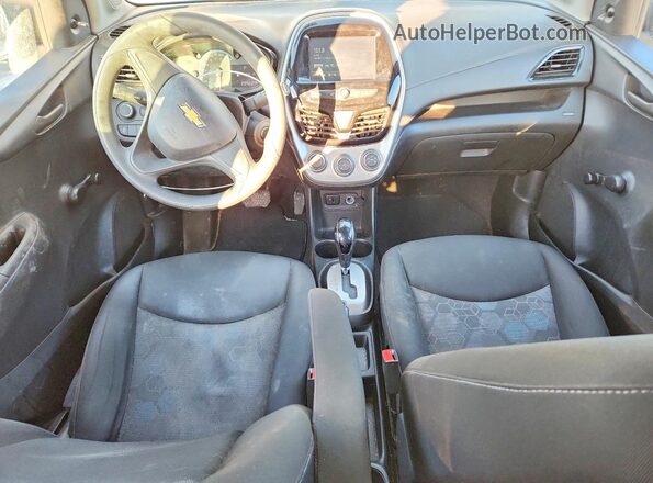 KL8CB6SA9JC425600 2018 CHEVROLET SPARK White Dashboard view