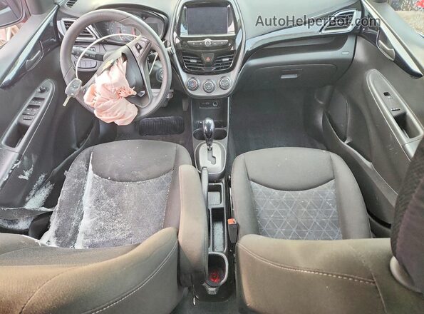 KL8CD6SA1MC722715 2021 CHEVROLET SPARK Red Widok deski rozdzielczej