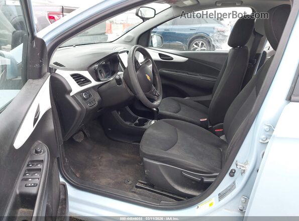 KL8CD6SA2GC635104 2016 CHEVROLET SPARK Light Blue Вид салону спереду