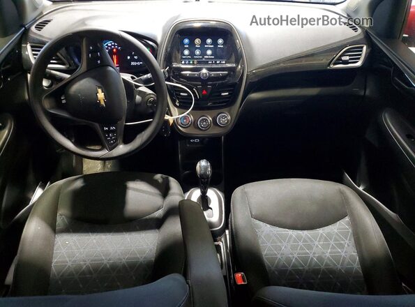 KL8CD6SA3MC712025 2021 CHEVROLET SPARK Red Widok deski rozdzielczej