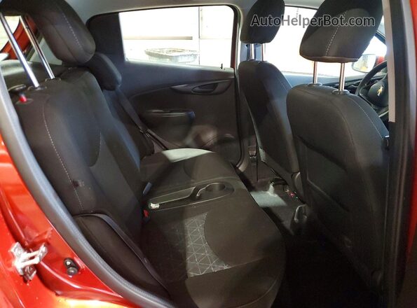 KL8CD6SA3MC712025 2021 CHEVROLET SPARK Red Widok tylnych siedzeń