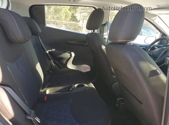 KL8CD6SA7MC732018 2021 CHEVROLET SPARK White Widok tylnych siedzeń