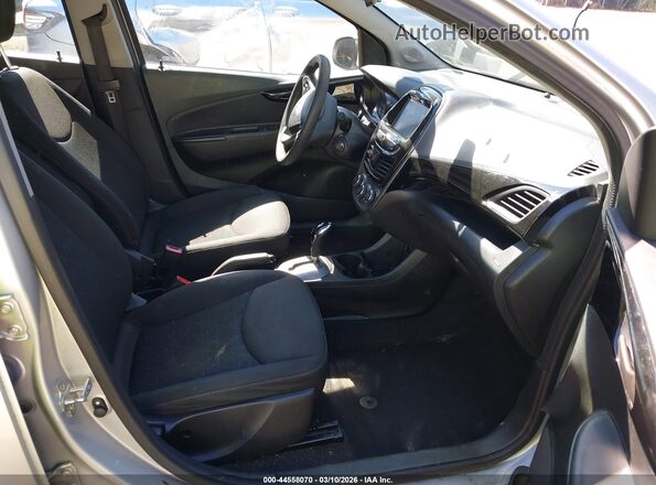 KL8CD6SA9MC216310 2021 CHEVROLET SPARK Silver Vista interior delantera