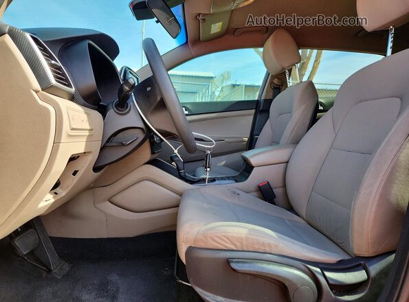 KM8J23A40MU384177 2021 HYUNDAI TUCSON Красный Вид салона спереди
