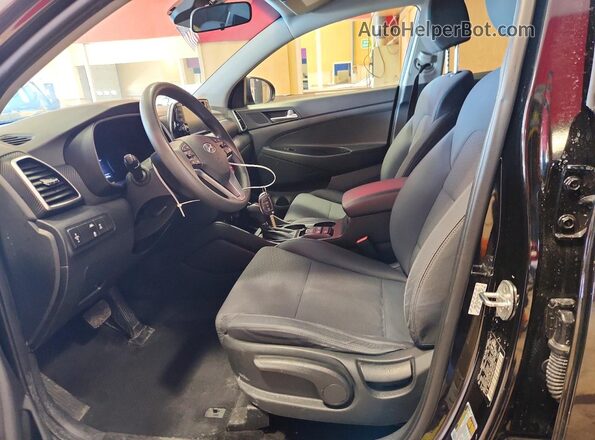 KM8J2CA43MU341971 2021 HYUNDAI TUCSON Black Вид салону спереду
